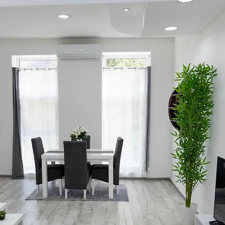 El Mundo Apartment